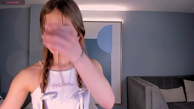 IsabellaMorettiX online show from March 1, 2026, 4:01 am