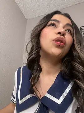 loveegirll1 online show from February 3, 2026, 6:40 am