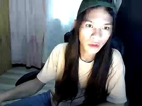 Snapshot of 8inches_tammy chatting on February 5, 2026, 3:02 am 8inches tammy online show from February 5, 2026, 3:02 am