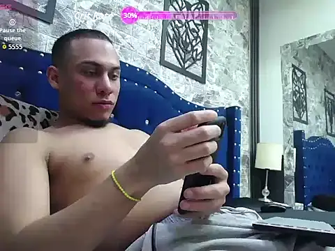 Snapshot of fuck_boy17 chatting on February 6, 2026, 3:46 am fuck boy17 online show from February 6, 2026, 3:46 am