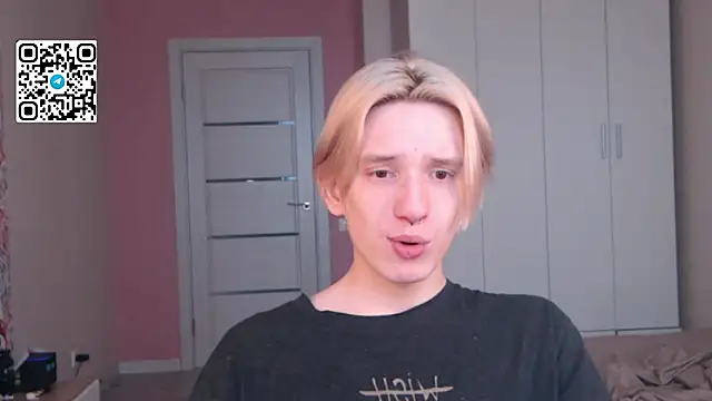 Snapshot of Ron_Vilss chatting on February 19, 2026, 6:21 am Ron Vilss online show from February 19, 2026, 6:21 am