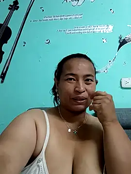 Snapshot of BustySexy_Nataly chatting on February 20, 2026, 7:54 am BustySexy Nataly online show from February 20, 2026, 7:54 am