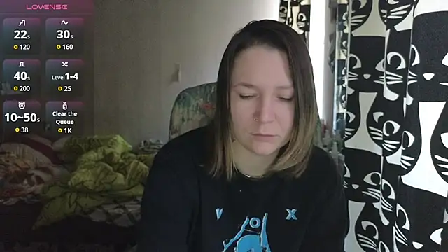 Snapshot of Ozalin_ chatting on February 18, 2026, 7:49 am Ozalin online show from February 18, 2026, 7:49 am