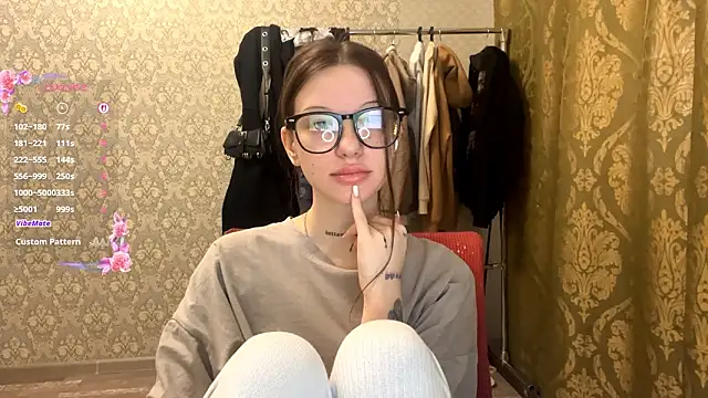 LumPetal online show from February 12, 2026, 5:18 am