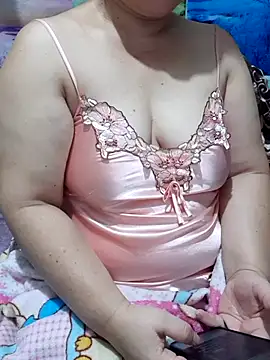 Snapshot of Yummyamasha chatting on July 15, 2026, 1:51 pm Yummyamasha online show from July 15, 2026, 1:51 pm