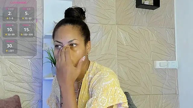 Snapshot of RebecaBlack_ chatting on February 21, 2026, 1:02 pm RebecaBlack online show from February 21, 2026, 1:02 pm