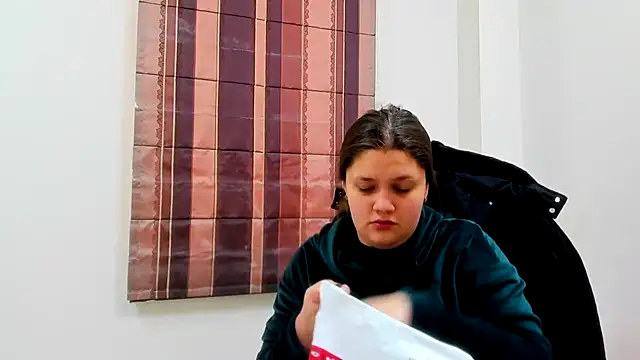 Snapshot of Maddinia chatting on February 3, 2026, 8:19 am Maddinia online show from February 3, 2026, 8:19 am