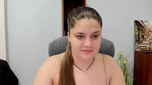 Snapshot of Maddinia chatting on February 24, 2026, 8:37 am Maddinia online show from February 24, 2026, 8:37 am