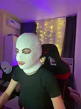 Snapshot of NensyxGenry chatting on February 11, 2026, 10:31 pm NensyxGenry online show from February 11, 2026, 10:31 pm