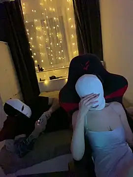 Snapshot of NensyxGenry chatting on February 10, 2026, 11:04 pm NensyxGenry online show from February 10, 2026, 11:04 pm