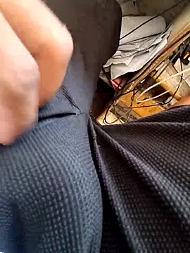 hot---boy1 online show from February 18, 2026, 5:49 am