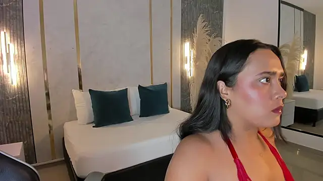 sophia solerr online show from February 16, 2026, 7:45 pm