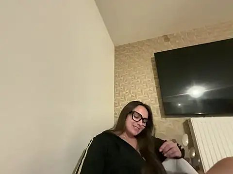 Snapshot of alixxxm7 chatting on February 27, 2026, 9:58 pm alixxxm7 online show from February 27, 2026, 9:58 pm