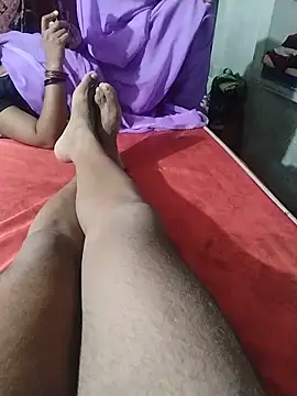 horny indian90 online show from May 11, 2026, 4:04 pm
