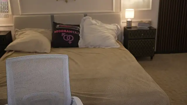 Snapshot of Zlata_Sky chatting on November 27, 2025, 7:36 pm Zlata Sky online show from November 27, 2025, 7:36 pm