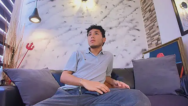 Snapshot of Damon_Salvarote_S chatting on March 2, 2026, 6:37 pm Damon Salvarote S online show from March 2, 2026, 6:37 pm