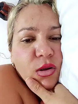 sharlotmar online show from February 5, 2026, 4:25 pm