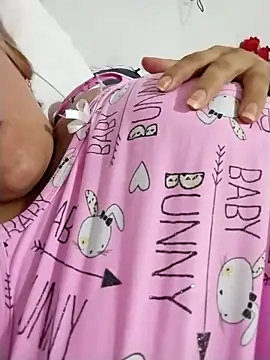 sharlotmar online show from April 10, 2026, 3:08 pm