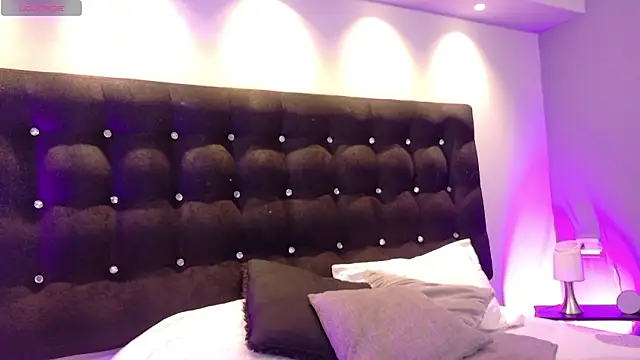 Snapshot of Aitana_Oliveira chatting on February 12, 2026, 7:57 pm Aitana Oliveira online show from February 12, 2026, 7:57 pm