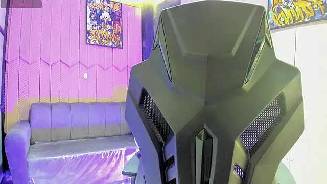 Snapshot of shaden_ chatting on February 5, 2026, 8:15 pm shaden online show from February 5, 2026, 8:15 pm