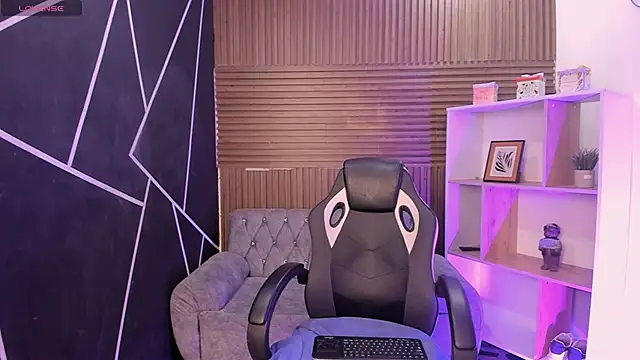 Snapshot of shaden_ chatting on February 28, 2026, 11:15 pm shaden online show from February 28, 2026, 11:15 pm