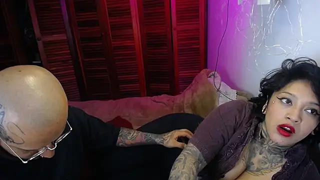 SoftSin1 online show from April 14, 2026, 5:01 am