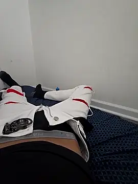 Yoloso33 online show from March 7, 2026, 7:48 am