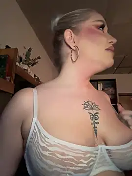 Snapshot of RollDollsi chatting on February 23, 2026, 6:14 am RollDollsi online show from February 23, 2026, 6:14 am