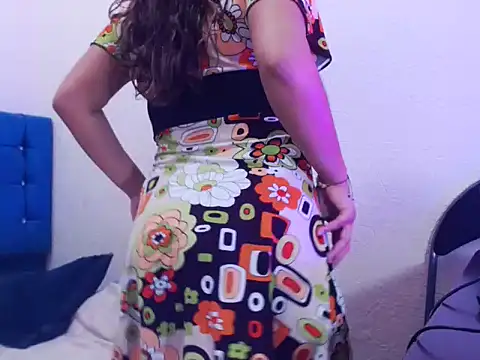 Snapshot of miiia_perez chatting on February 8, 2026, 5:49 am miiia perez online show from February 8, 2026, 5:49 am