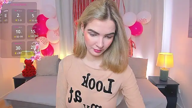 Snapshot of SinLuna_ chatting on February 15, 2026, 1:10 pm SinLuna online show from February 15, 2026, 1:10 pm