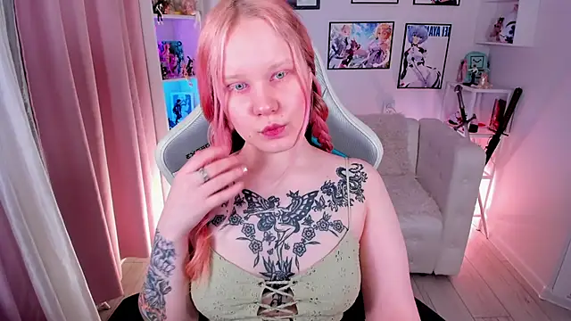 Snapshot of AnnieVibe chatting on March 19, 2026, 5:46 pm AnnieVibe online show from March 19, 2026, 5:46 pm