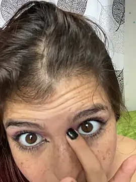 Vilu and Xuxi  online show from March 9, 2026, 10:35 pm