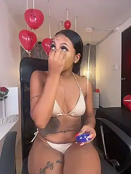 Snapshot of Alahia_Betancurr chatting on February 16, 2026, 12:59 pm Alahia Betancurr online show from February 16, 2026, 12:59 pm