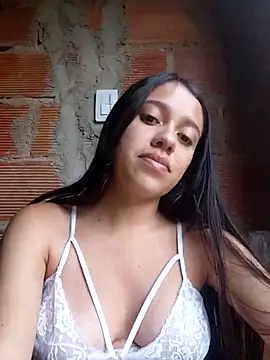 Snapshot of lachiki_plus chatting on February 6, 2026, 10:17 pm lachiki plus online show from February 6, 2026, 10:17 pm