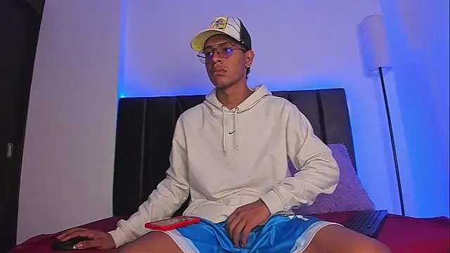 Snapshot of StellayDrake chatting on February 11, 2026, 2:17 pm StellayDrake online show from February 11, 2026, 2:17 pm