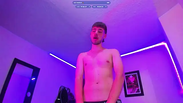 PapiNoha69 online show from May 6, 2026, 1:37 pm