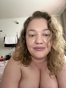 BBBWOOW online show from March 22, 2026, 3:43 am