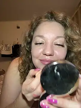 BBBWOOW online show from April 1, 2026, 12:13 am