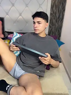 Samu Hott online show from March 6, 2026, 8:26 pm