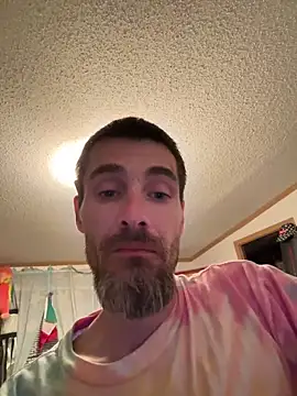 Snapshot of tommattsonn chatting on May 18, 2026, 1:17 am tommattsonn online show from May 18, 2026, 1:17 am