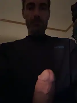 Snapshot of tommattsonn chatting on May 8, 2026, 7:34 am tommattsonn online show from May 8, 2026, 7:34 am