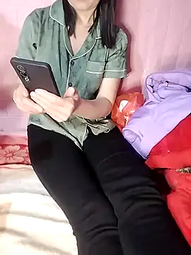 Snapshot of miko_nyan2006 chatting on February 3, 2026, 7:57 am miko nyan2006 online show from February 3, 2026, 7:57 am