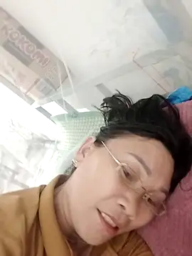 miko nyan2006 online show from April 13, 2026, 2:43 pm