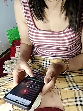 Snapshot of miko_nyan2006 chatting on February 21, 2026, 9:55 am miko nyan2006 online show from February 21, 2026, 9:55 am