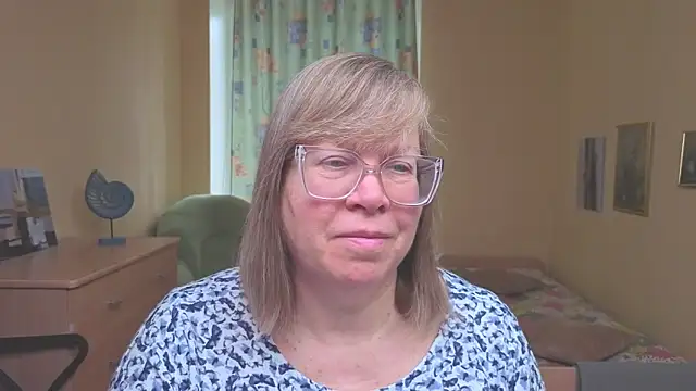 Emma Eclipsee online show from February 16, 2026, 7:29 am