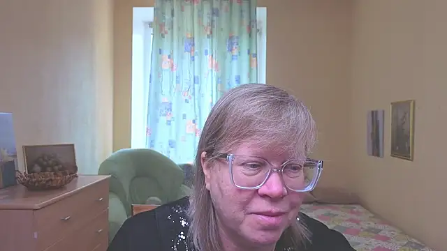 Snapshot of Emma_Eclipsee chatting on March 21, 2026, 11:58 am Emma Eclipsee online show from March 21, 2026, 11:58 am