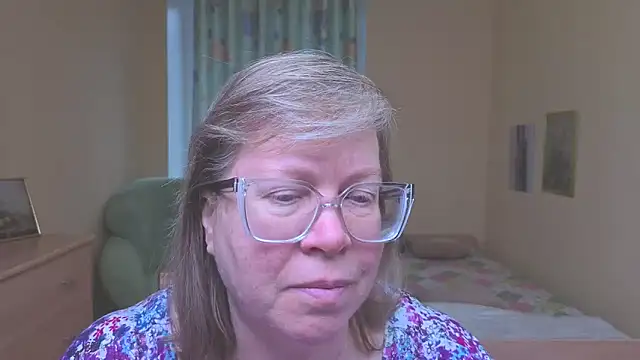 Snapshot of Emma_Eclipsee chatting on April 5, 2026, 12:23 pm Emma Eclipsee online show from April 5, 2026, 12:23 pm