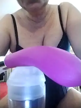 Snapshot of oxavector chatting on February 13, 2026, 8:47 am oxavector online show from February 13, 2026, 8:47 am