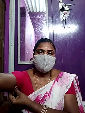 Tamil Hot Nisha online show from April 13, 2026, 4:33 pm