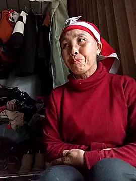 lena-cute online show from February 15, 2026, 8:13 am